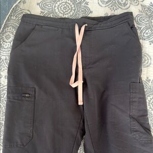 Figs Yola size M charcoal